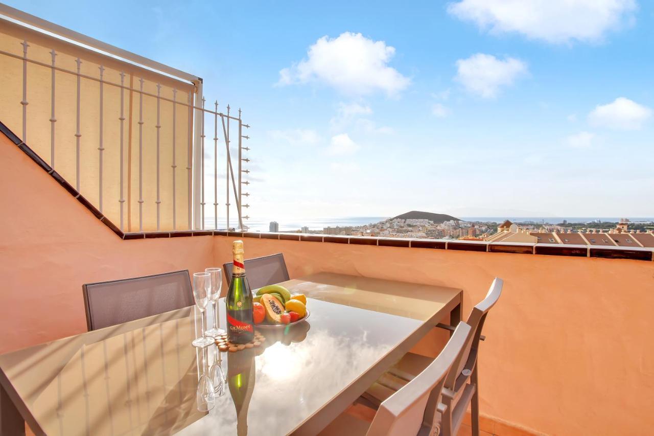 Top Floor, Sea View, Huge Terrace, Heated Pool, Garage Los Cristianos  Zewnętrze zdjęcie