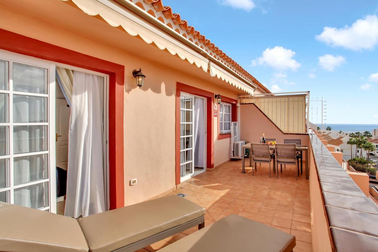 Top Floor, Sea View, Huge Terrace, Heated Pool, Garage Los Cristianos  Zewnętrze zdjęcie